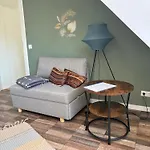 Lausbuben & Zicken - Im Gruenen Herzen Deutschlands Appartement