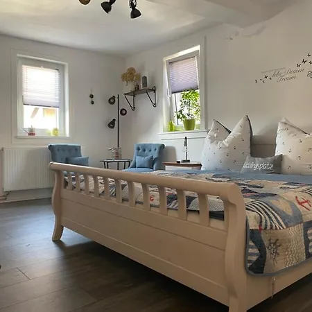 Lausbuben & Zicken - Im Gruenen Herzen Deutschlands Apartament