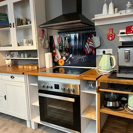 Lausbuben & Zicken - Im Gruenen Herzen Deutschlands