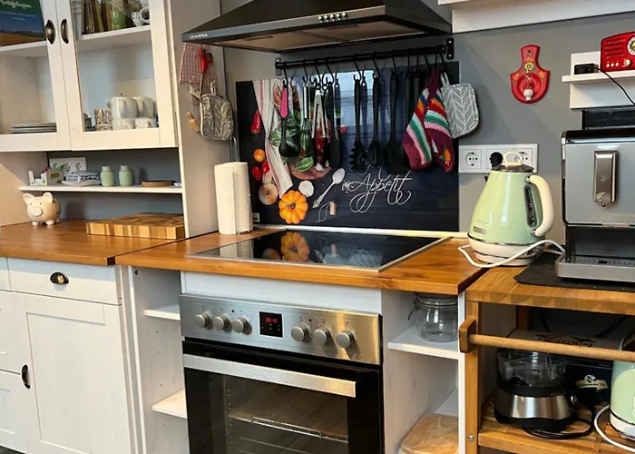 Lausbuben & Zicken - Im Gruenen Herzen Deutschlands